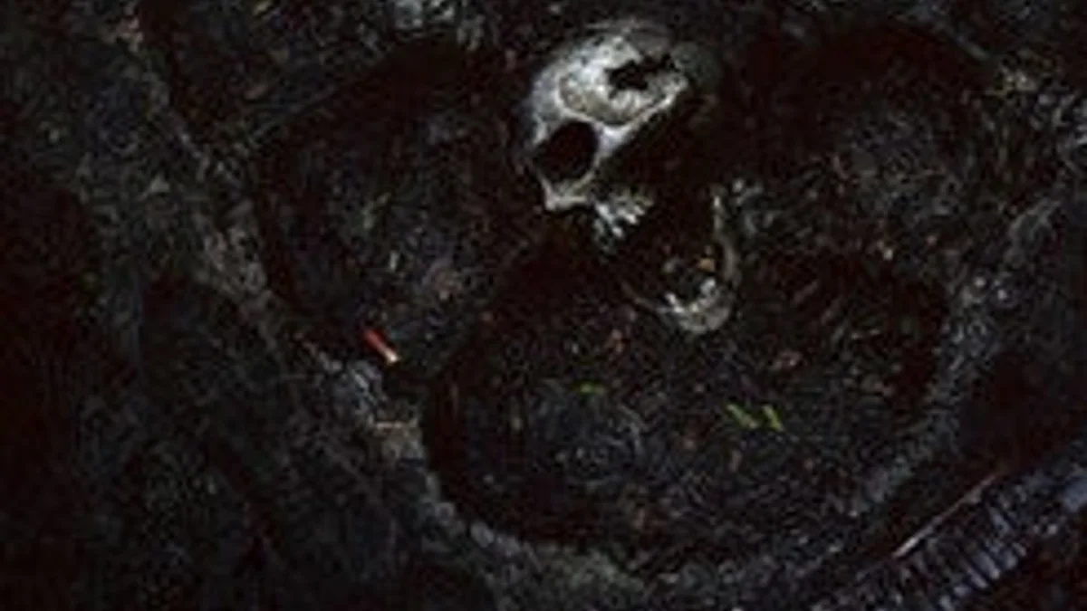 The Isle gameplay screenshot from IGN showing combat and map pressure