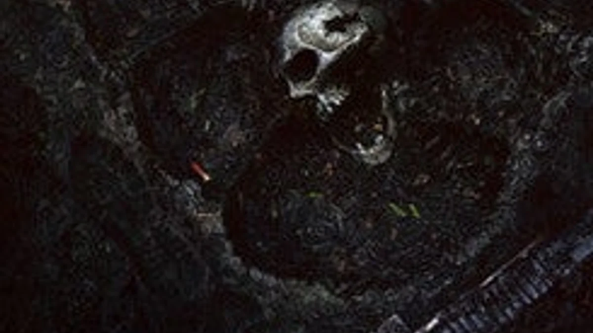 The Isle gameplay screenshot from IGN showing combat and map pressure